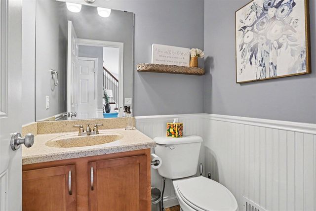 1037 Chaucer Avenue, Portage, MI 49002