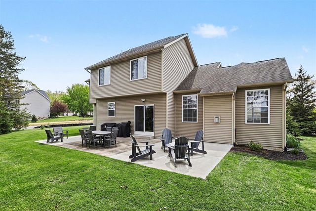 1037 Chaucer Avenue, Portage, MI 49002