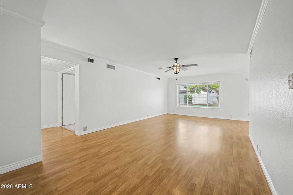 3136 W KINGS Avenue, Phoenix, AZ 85053 — photo 2