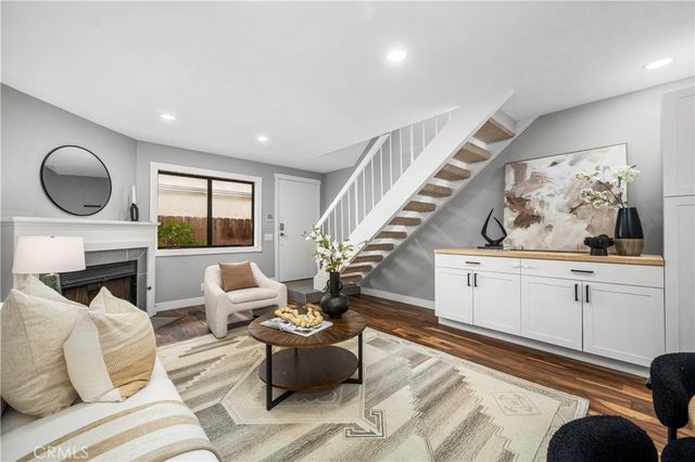2061 Chatsworth 5, San Diego, CA 92107
