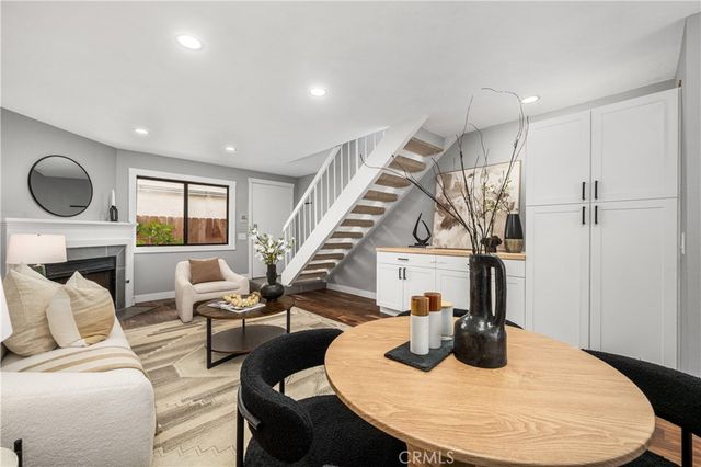 2061 Chatsworth 5, San Diego, CA 92107