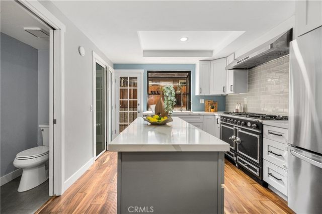 2061 Chatsworth 5, San Diego, CA 92107