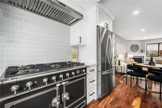 2061 Chatsworth 5, San Diego, CA 92107
