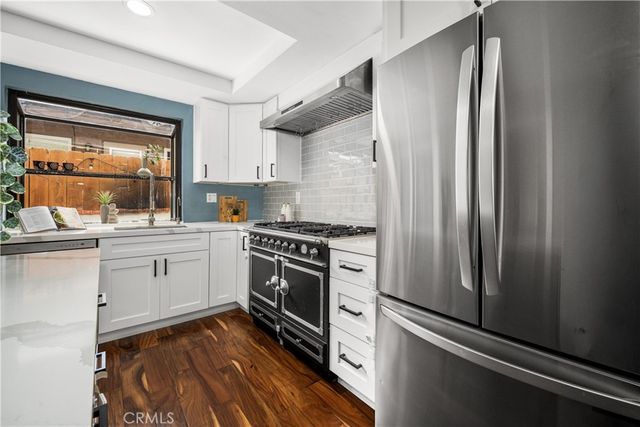 2061 Chatsworth 5, San Diego, CA 92107