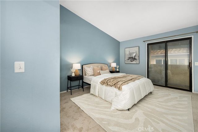 2061 Chatsworth 5, San Diego, CA 92107