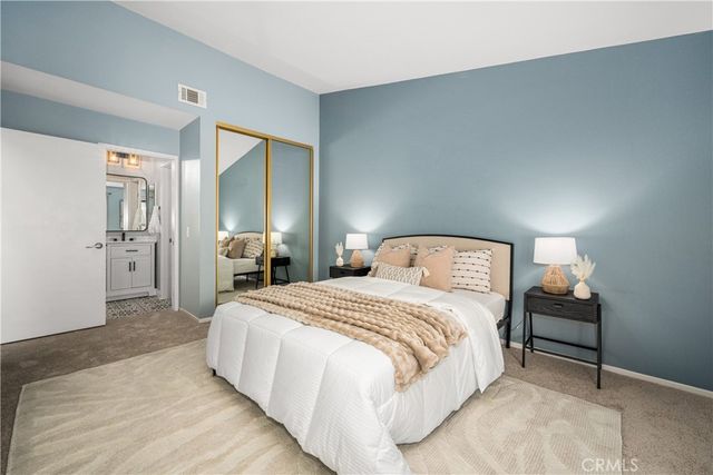 2061 Chatsworth 5, San Diego, CA 92107