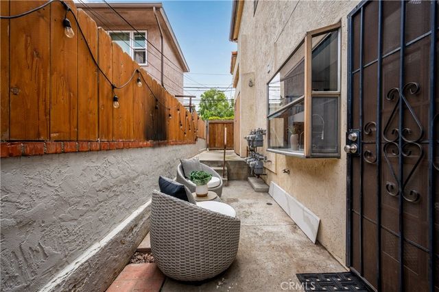 2061 Chatsworth 5, San Diego, CA 92107