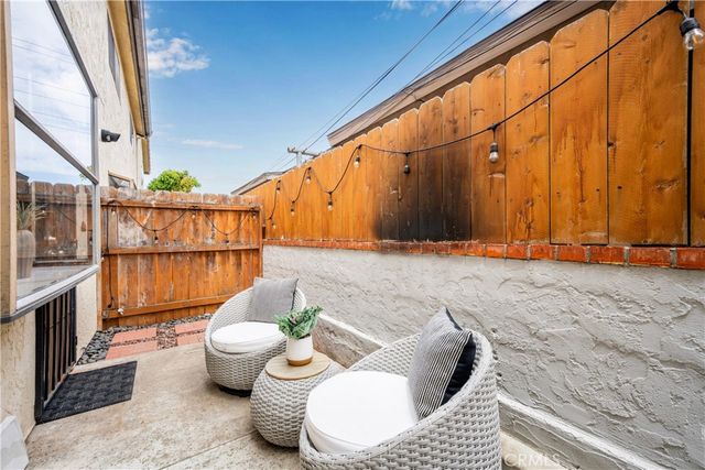 2061 Chatsworth 5, San Diego, CA 92107