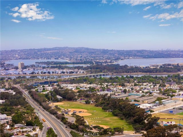 2061 Chatsworth 5, San Diego, CA 92107