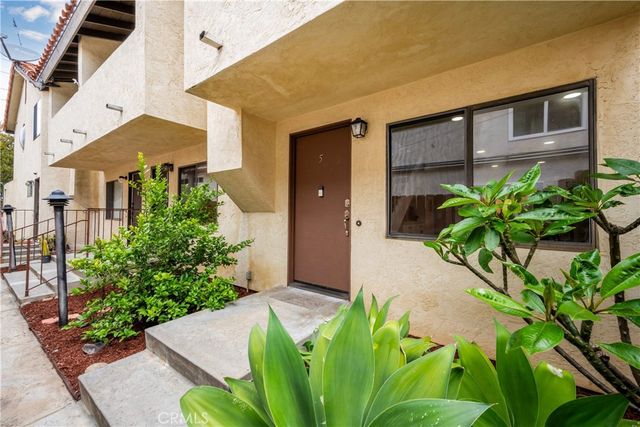 2061 Chatsworth 5, San Diego, CA 92107