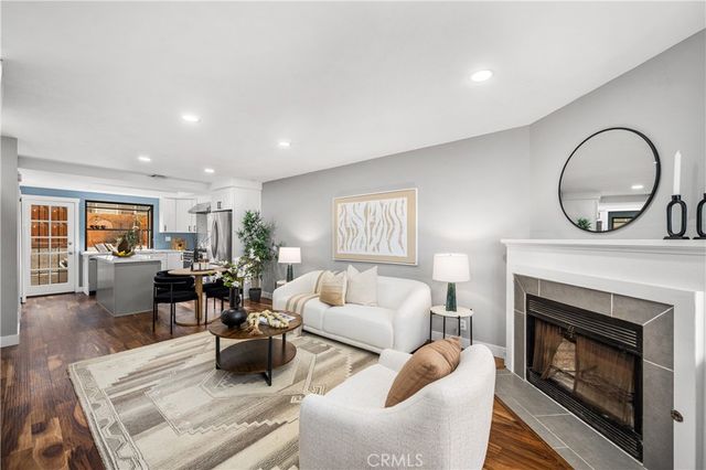 2061 Chatsworth 5, San Diego, CA 92107