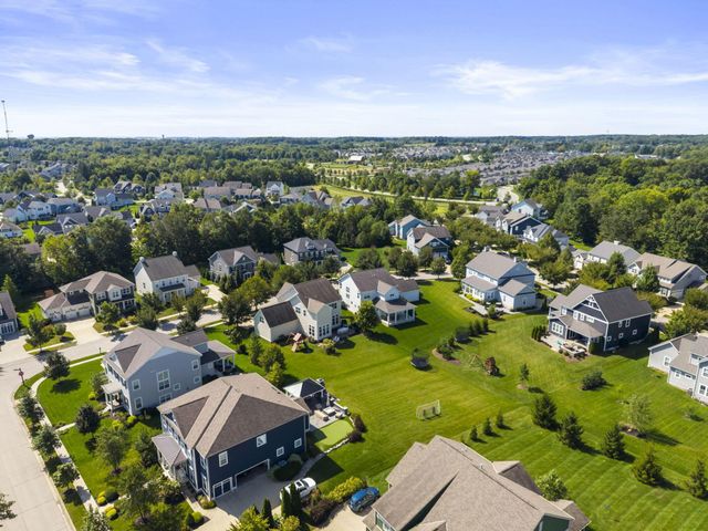 7438 Cottonwood Drive, Plain City, OH 43064