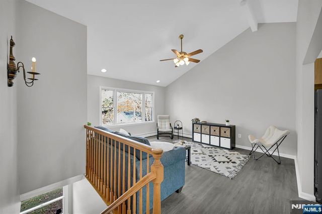 96 Papscoe Road, West Milford, NJ 07421