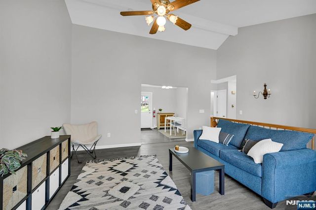 96 Papscoe Road, West Milford, NJ 07421