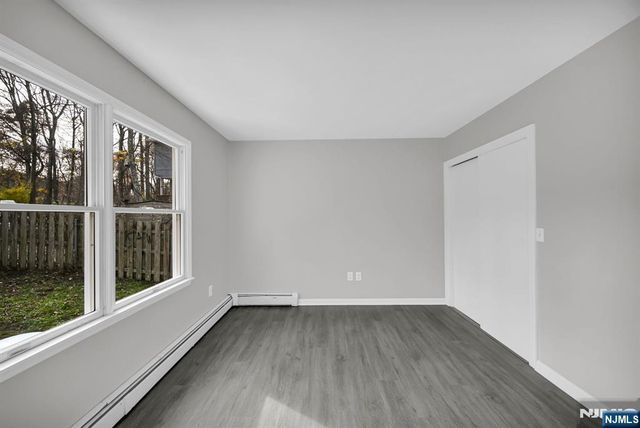 96 Papscoe Road, West Milford, NJ 07421