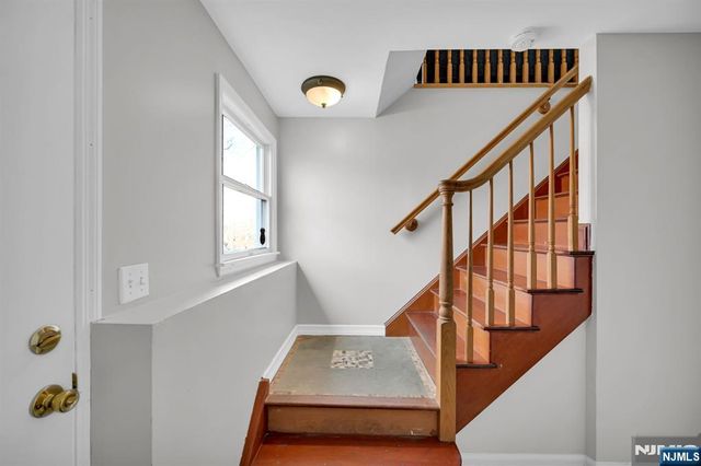 96 Papscoe Road, West Milford, NJ 07421