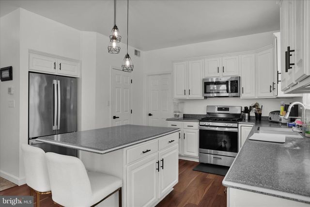 36 HAYDEN CIR, Reading, PA 19606