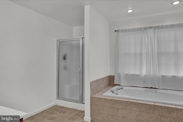 36 HAYDEN CIR, Reading, PA 19606