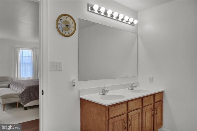36 HAYDEN CIR, Reading, PA 19606