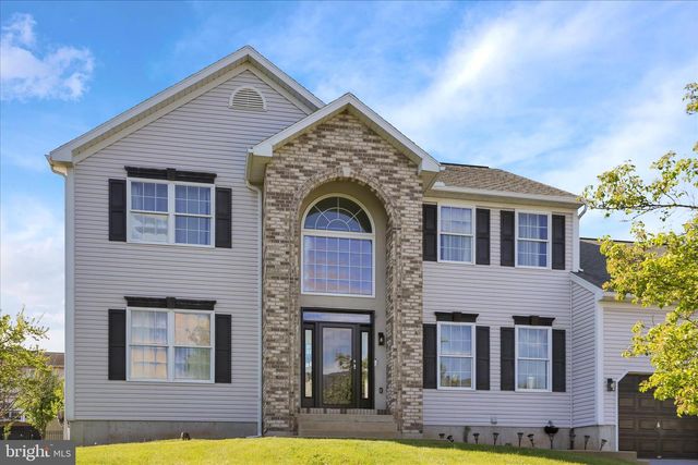 36 HAYDEN CIR, Reading, PA 19606