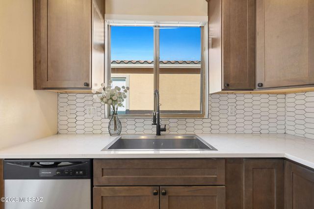 12076 W Makenna Lane, Marana, AZ 85653