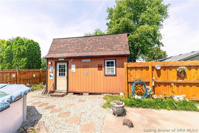 2329 Lombardy Drive, Clarksville, IN 47129
