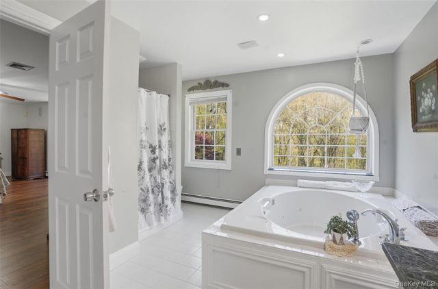 17 Skyview Lane, Mahopac, NY 10541