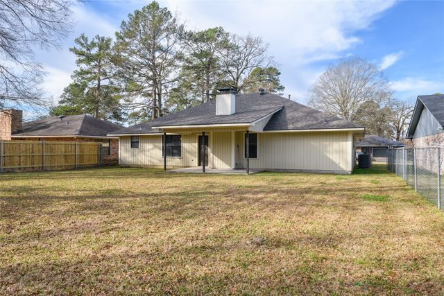 1055 Woodshire Circle, Shreveport, LA 71107