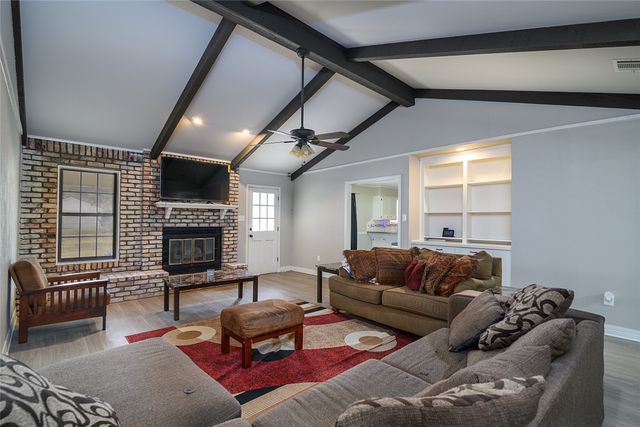 1055 Woodshire Circle, Shreveport, LA 71107