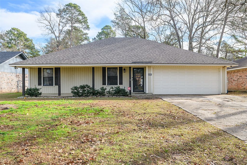 1055 Woodshire Circle, Shreveport, LA 71107