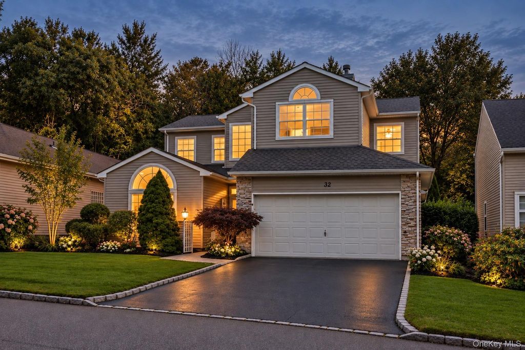 32 Hamlet Drive, Hauppauge, NY 11788 — photo 2