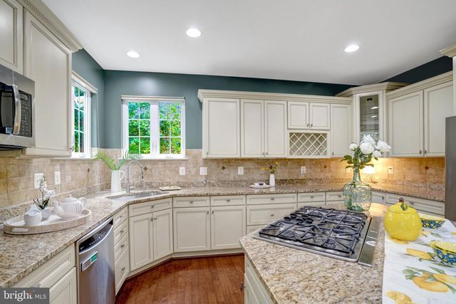 5815 FALLS GATE CT, Falls Church, VA 22041