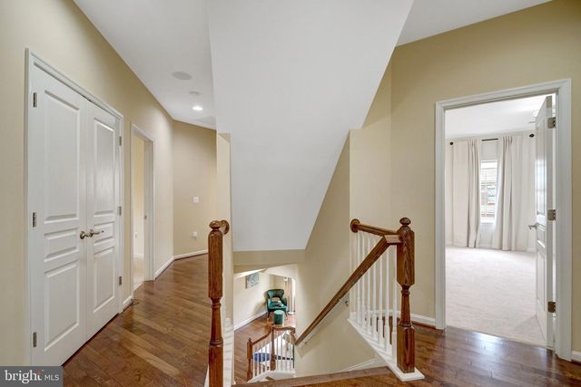 5815 FALLS GATE CT, Falls Church, VA 22041
