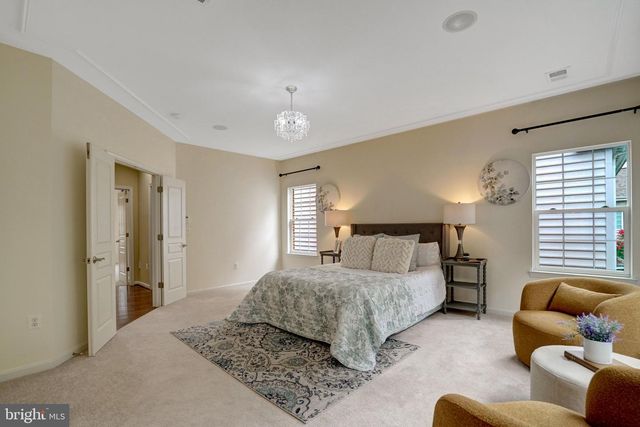 5815 FALLS GATE CT, Falls Church, VA 22041