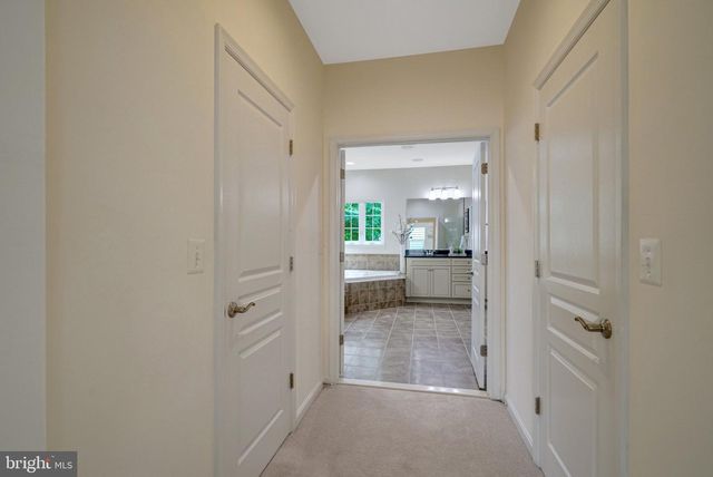 5815 FALLS GATE CT, Falls Church, VA 22041