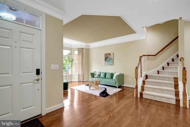 5815 FALLS GATE CT, Falls Church, VA 22041
