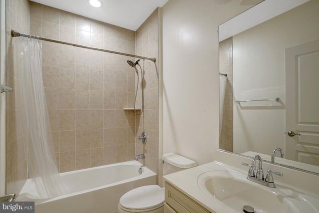 5815 FALLS GATE CT, Falls Church, VA 22041