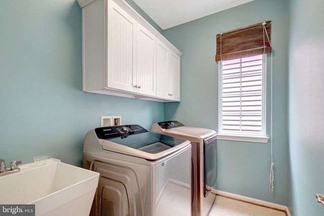 5815 FALLS GATE CT, Falls Church, VA 22041