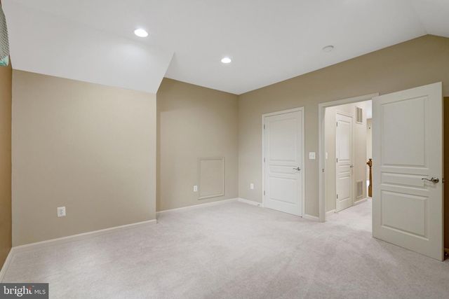 5815 FALLS GATE CT, Falls Church, VA 22041