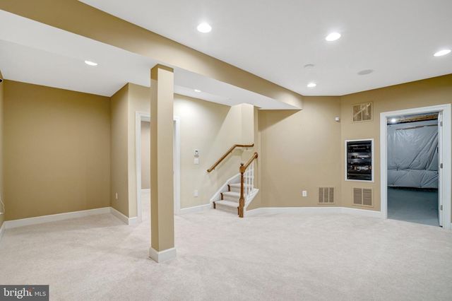 5815 FALLS GATE CT, Falls Church, VA 22041
