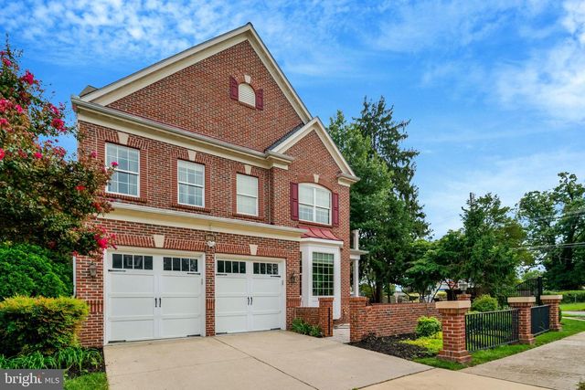 5815 FALLS GATE CT, Falls Church, VA 22041