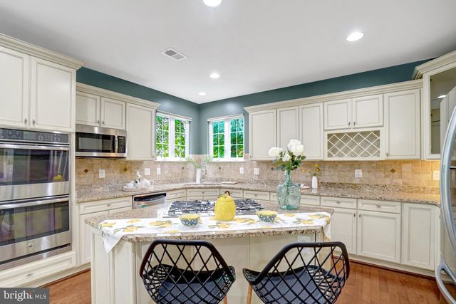 5815 FALLS GATE CT, Falls Church, VA 22041