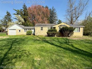 16450 Savoie Street, Livonia, MI 48154