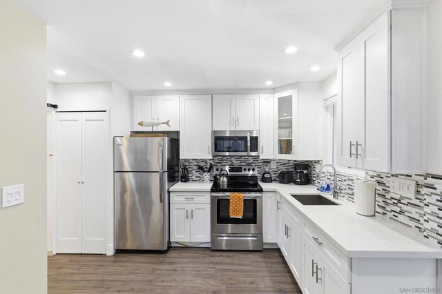 1544 Chalcedony Street, San Diego, CA 92109