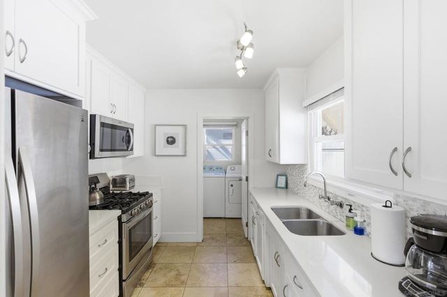 1544 Chalcedony Street, San Diego, CA 92109