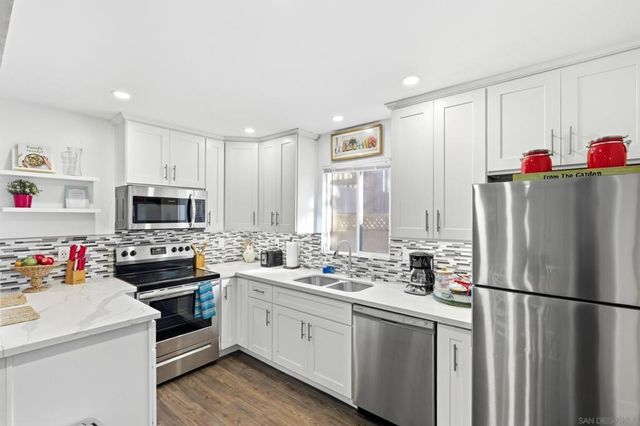 1544 Chalcedony Street, San Diego, CA 92109