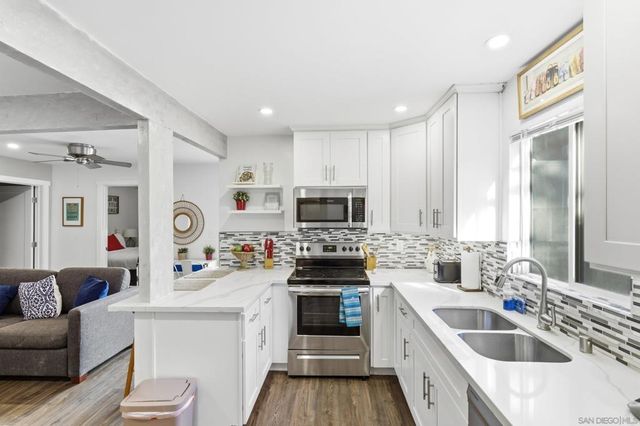 1544 Chalcedony Street, San Diego, CA 92109