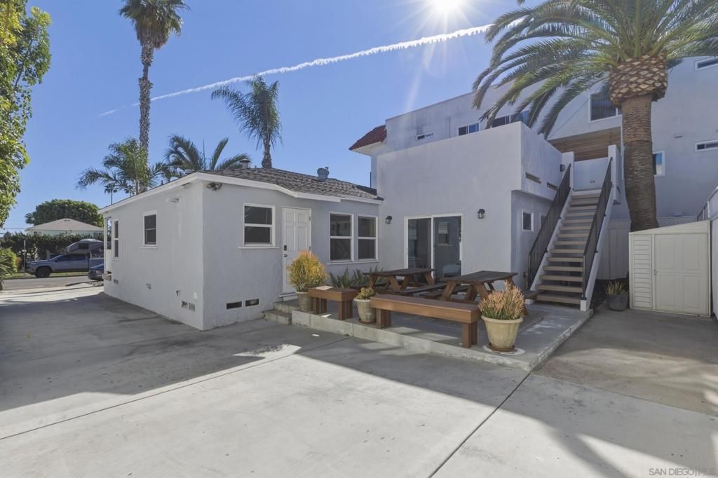 1544 Chalcedony Street, San Diego, CA 92109