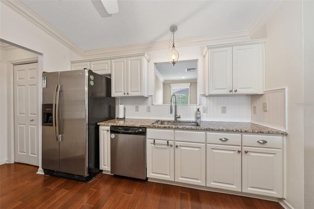 854 FENWICK LOOP, The Villages, FL 32163