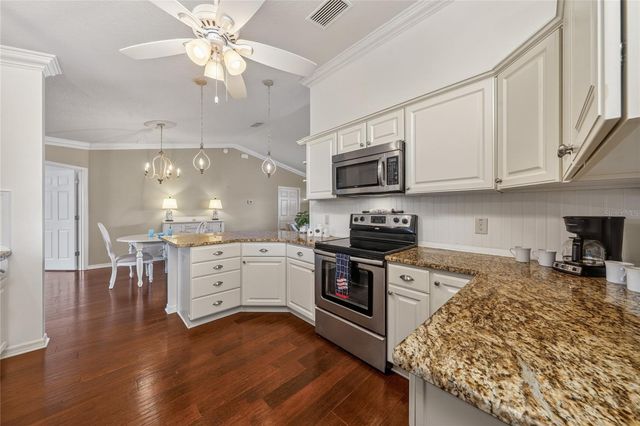 854 FENWICK LOOP, The Villages, FL 32163